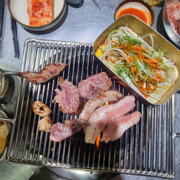  왕십리술집 맛있는 고기집이 고민된다면? 갈매기의꿈 돼지부속 모듬 추천 후기