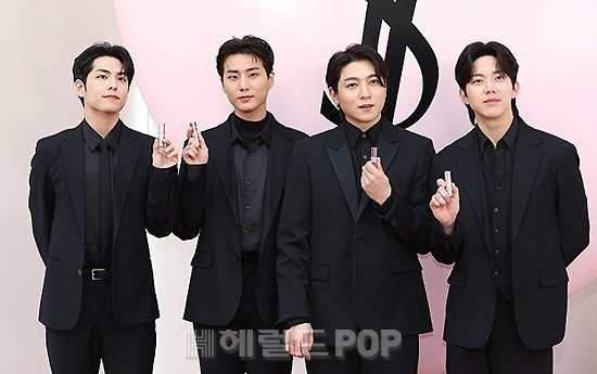 [이슈] <b>데이식스 자카르타 공연</b>, 폭우 속 팬들 '분통'! 무슨 일이?