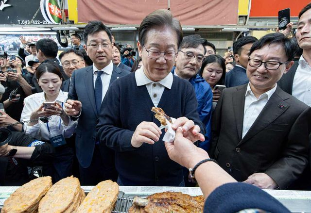  TK 찾은 이재명 “제가 왜 미울까…뭘 그렇게 잘못했나"
