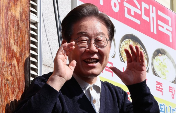 <b>이재명</b> 후보의 <b>민생</b>·<b>경제 행보</b>와 중도층 공략 전략