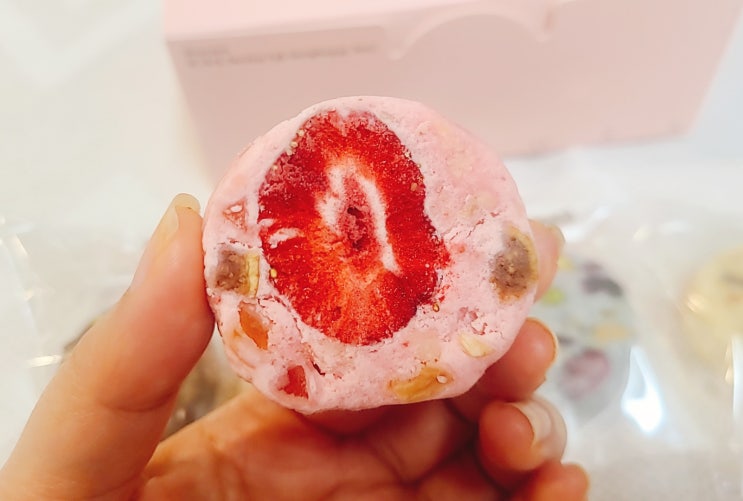  디와이아이초콜릿, 견과류 건과일로 꽉 채워진 페어링 디저트 수제초콜릿