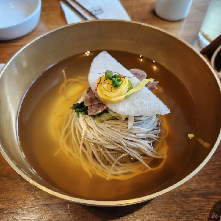  [홍대입구] 서관면옥 - 100% 메밀로 만든 평양냉면과 한우로 만든 어복쟁반 맛집