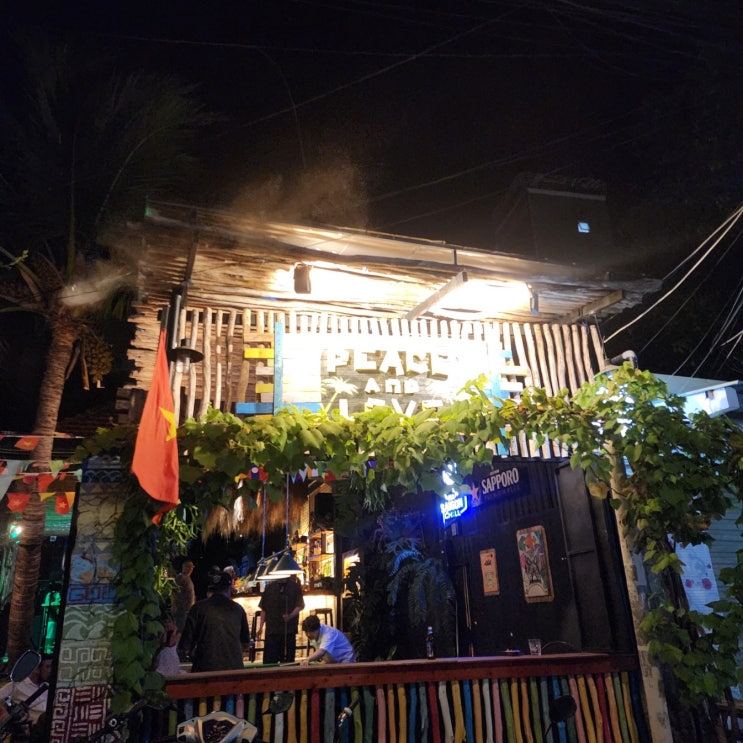  나홀로 붕따우 2박3일 여행 2편 (Ft.Back beach, Front Beach, Cask Bar, Love and Peace Bar)