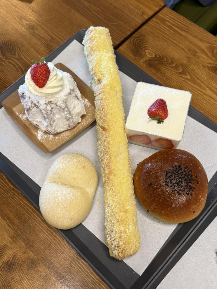 파주 맛집 바리루스 대형 베이커리 카페!