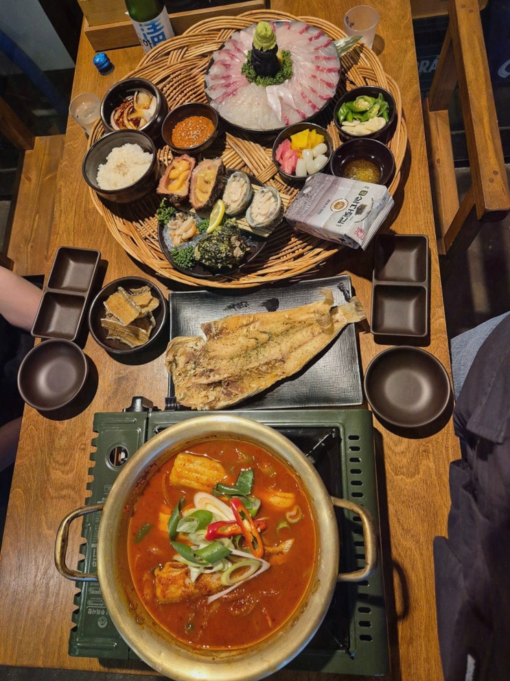  바닷골 제주함덕본점, 유탑유블레스함덕주변회집에서 신선한 해산물을 즐겨보세요!