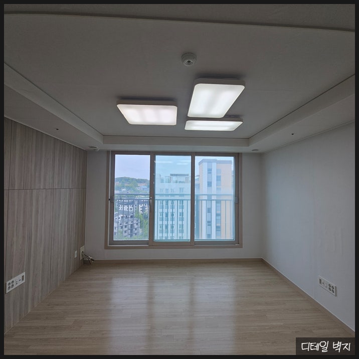  마산동 반도유보라3차 아파트｜실크 벽지 전체 교체 시공 사례(디테일 벽지)