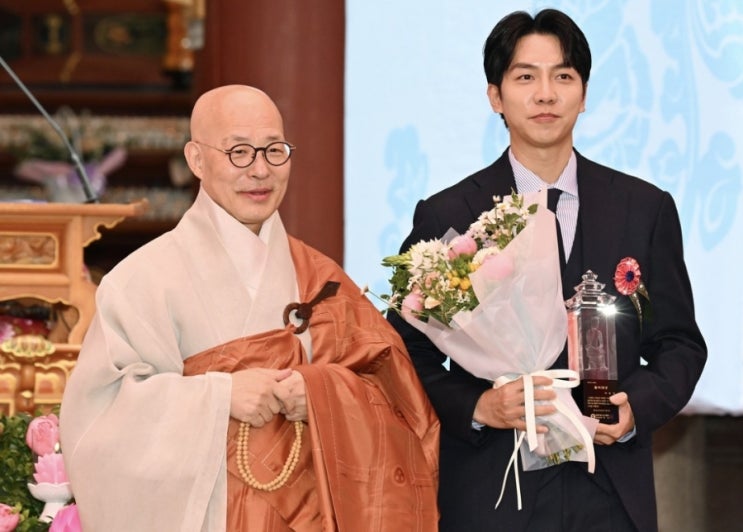 <b>이승기</b>, 견미리 위해 불교로 개종 결국 '<b>불자대상</b>' <b>수상</b>까지