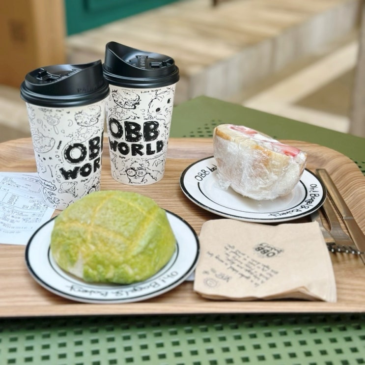  송리단길 국내산 쌀가루 베이글맛집 OBB 오베베베이커리 메론크림소금빵 딸기베이글샌드(하프)리뷰.