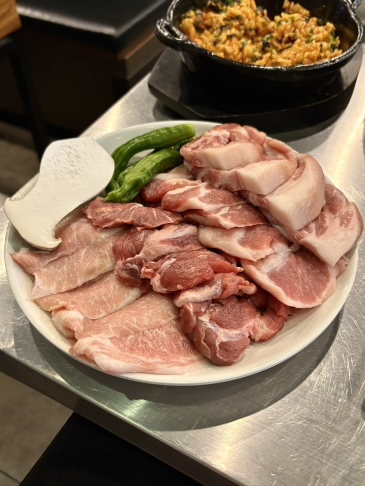  신사역 가로수길 맛집 돼지고기 특수부위 고깃집 신사화로