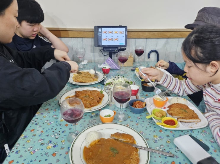  경대북문 돈까스 도토리원
