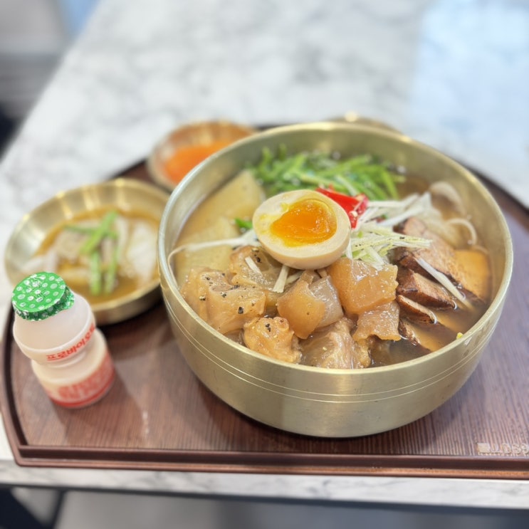  석촌고분역맛집 / 건강한 야채육수 로 만드는 진한국물맛집 [ 사리정 석촌호수점 ]