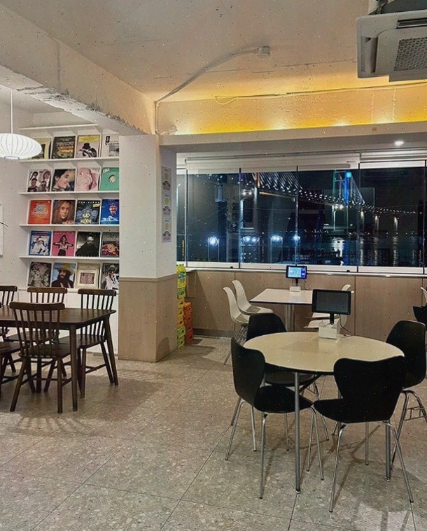 굿웨더 귀산본점, 창원의 귀산양식과 카페 분위기를 갖춘 맛집