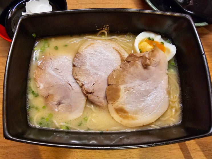  일본 후쿠오카 여행 라멘 맛집 이치란라멘 돈코츠라멘 후기