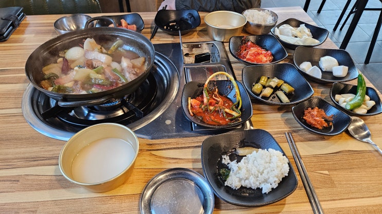 제주시국밥 전문점 삼양동 지슬 식당 수육조림에 막걸리한잔 제주시국밥 전문점 삼양동 지슬 식당 수육조림에 막걸리한잔