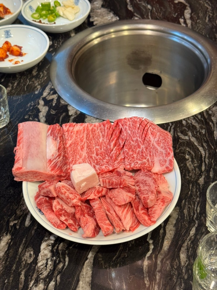 [여의도 맛집] 대송참숯- 여의도의 축복이 될 100g 19,000원 1++투뿔한우