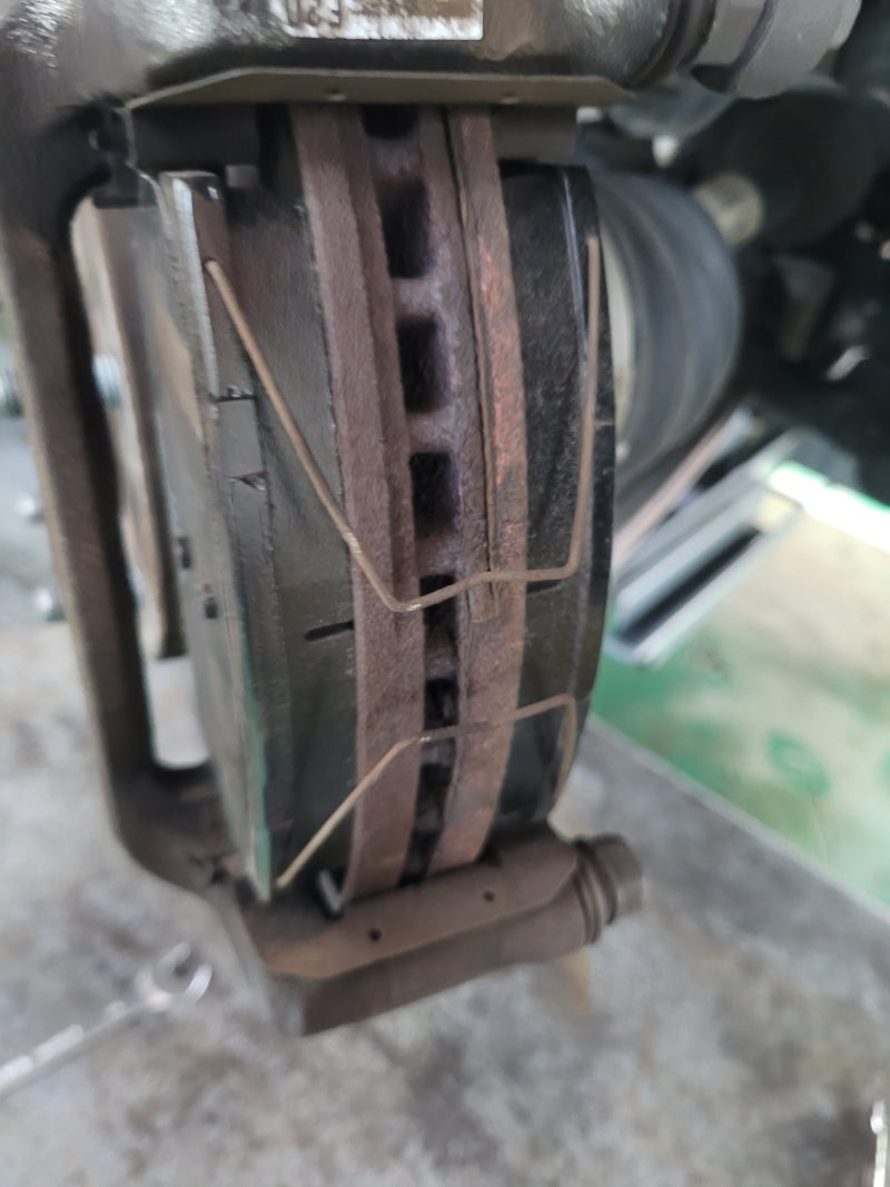 브레이크 패드 자가교환 방법, 더 뉴 그랜저 IG 브레이크 패드 교체 DIY, 자동차상식