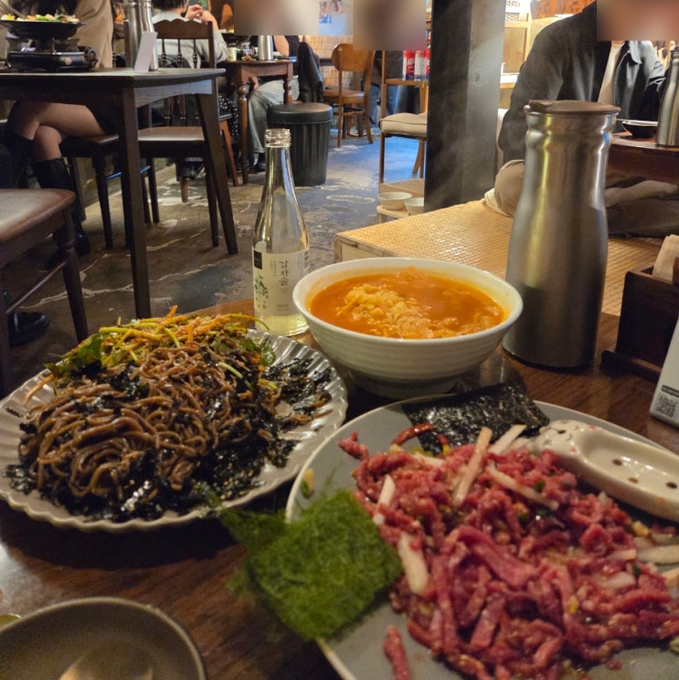  홍대 핫플 고양이 술집 홍담 데이트 내돈내산 후기
