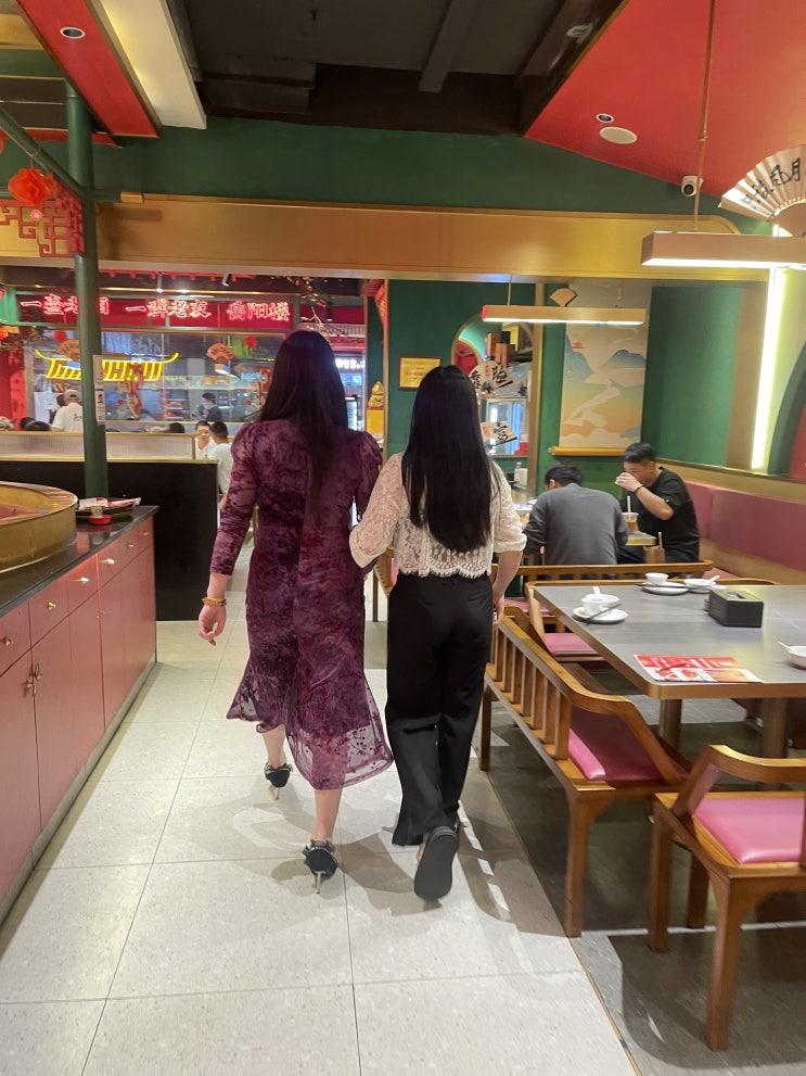  밥 먹고 집에 가는 길.... 여자친구 고향 친구들의 광주 나들이..``;;