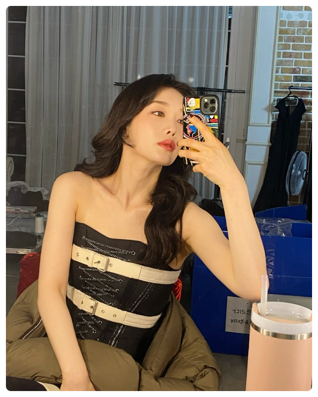<b>김히어라</b> 뮤지컬 <b>프리다</b> 컴백, 학폭 논란 종결 화려한 복귀