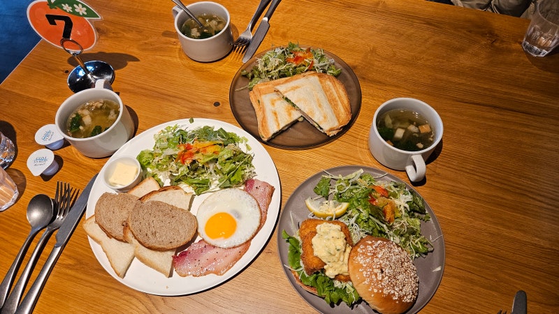 마쓰야마 도고온센 아침식사 도고노마치야 도미카츠버거 세트