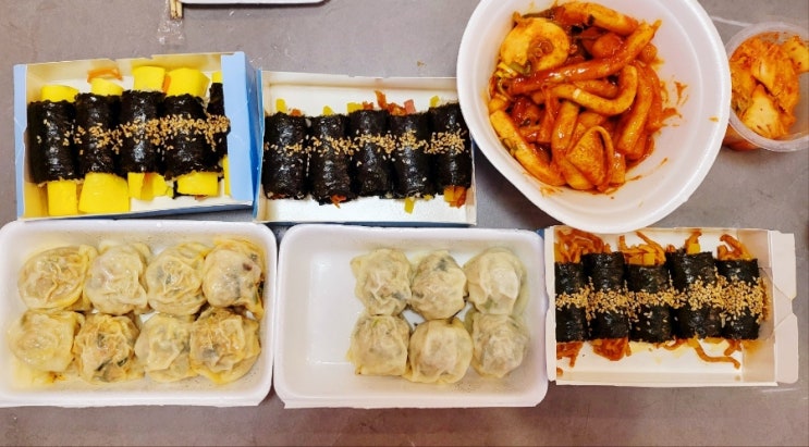  [여수]웨이팅은 필수 이순신 광장 먹거리 '바다김밥 중앙본점'