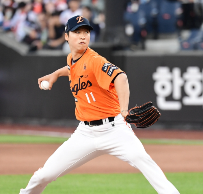 <b>한화</b>이글스 VS 키움히어로즈 시즌 4차전 프리뷰. <b>엄상백</b> VS... 