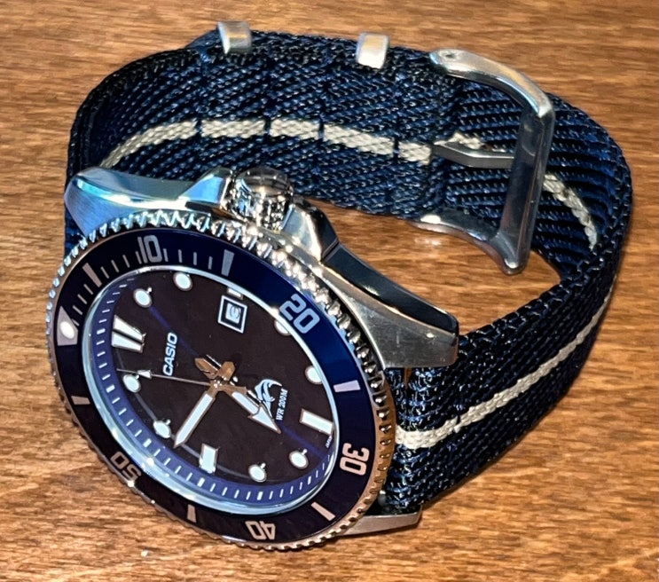  [CASIO]  빌게이츠가 선택한 역작, "카시오" 흑새치 시리즈, 청새치 시계 MDV-106B-2A 리뷰