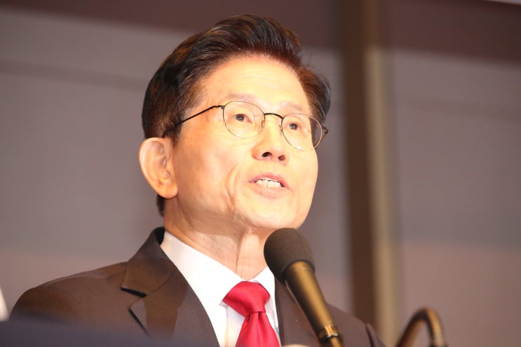 <b>김문수</b>, 당헌 74조 당무우선권 전격 발동…“<b>강제 단일화</b>... 