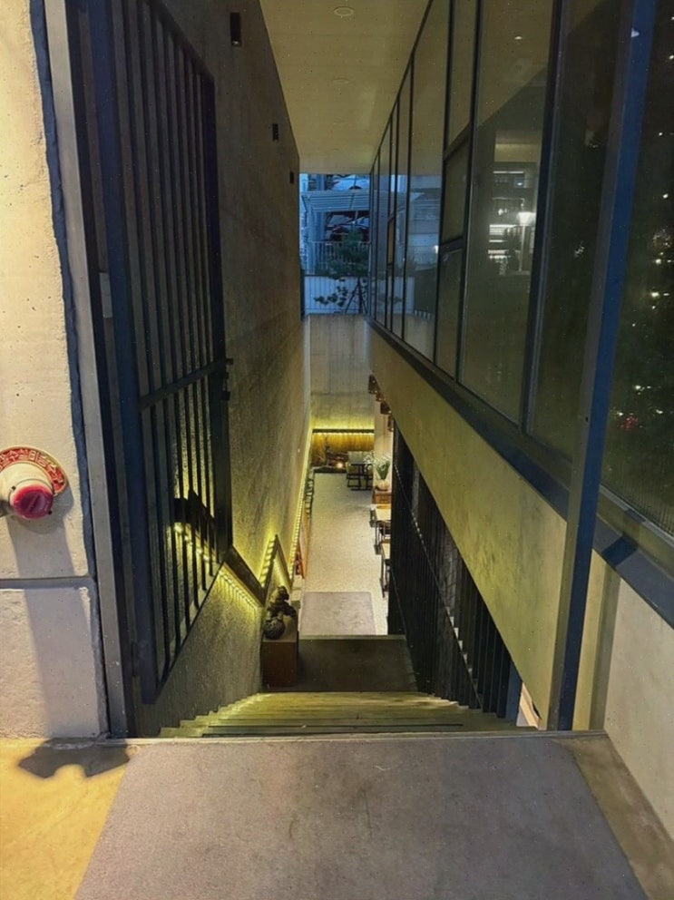  단체모임은 삼각지술집, 삼각지 주식에서 해결하세요!