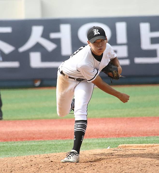 '이도류 성장 보장.' 광주일고 <b>김성준</b>, MLB 직행??? <b>텍사스</b>와... 