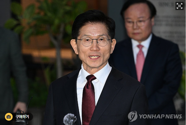 [속보] <b>김문수</b>, 오늘 오전 8시... 단일화 선언? <b>완주</b> 강행?