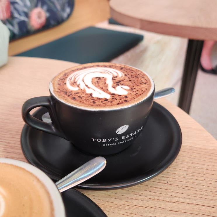  시드니 카페 추천 1편 - Toby's estate coffee roasters. 커피의 밸런스는 여기가 최고인듯