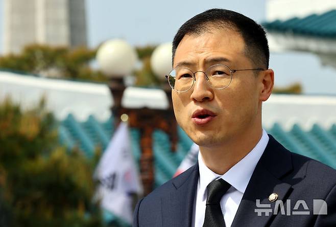 '국민의힘 <b>탈당</b>' <b>김상욱</b> "기회되면 <b>이재명</b>·이준석 등 만나고 싶어"