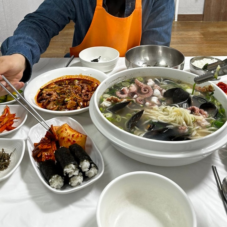  거제 바람의언덕 맛집 거제 학동 맛집 대박난맛집 해물칼국수, 충무김밥 찐맛 (주차 가능)