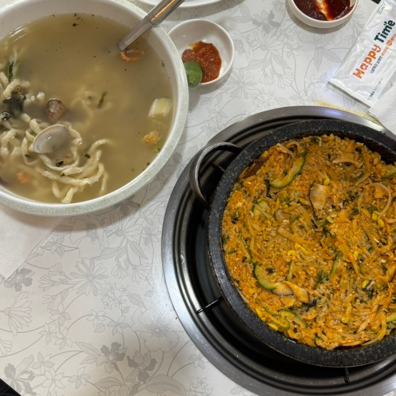진해 자은동 현지인 맛집 ‘섬마을’ / 해물칼국수, 돌솥비빔밥 후기