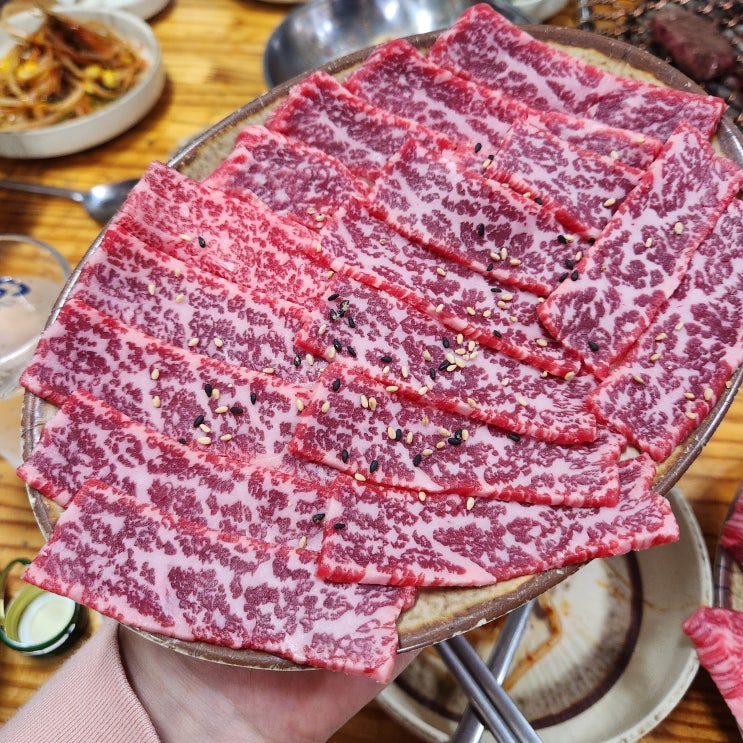  묵동 태릉입구 소고기 맛집 모임 하기 좋은 '태명정육점식당'