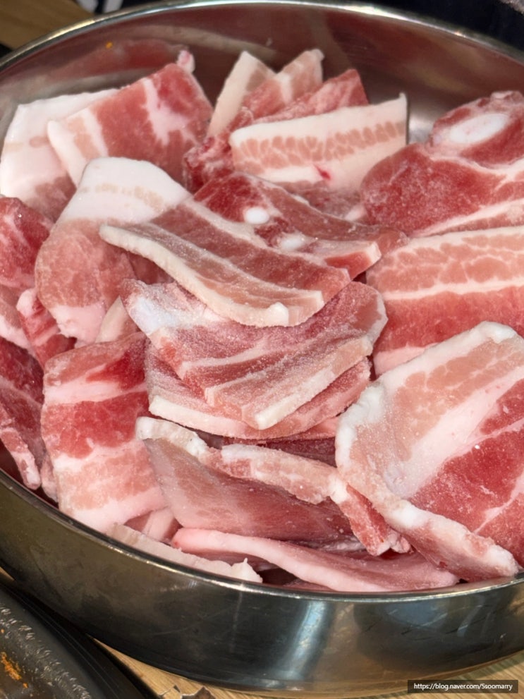  통뼈감자탕 교하 파주 냉삼 맛집 냉동 삼겹살 회식 모임