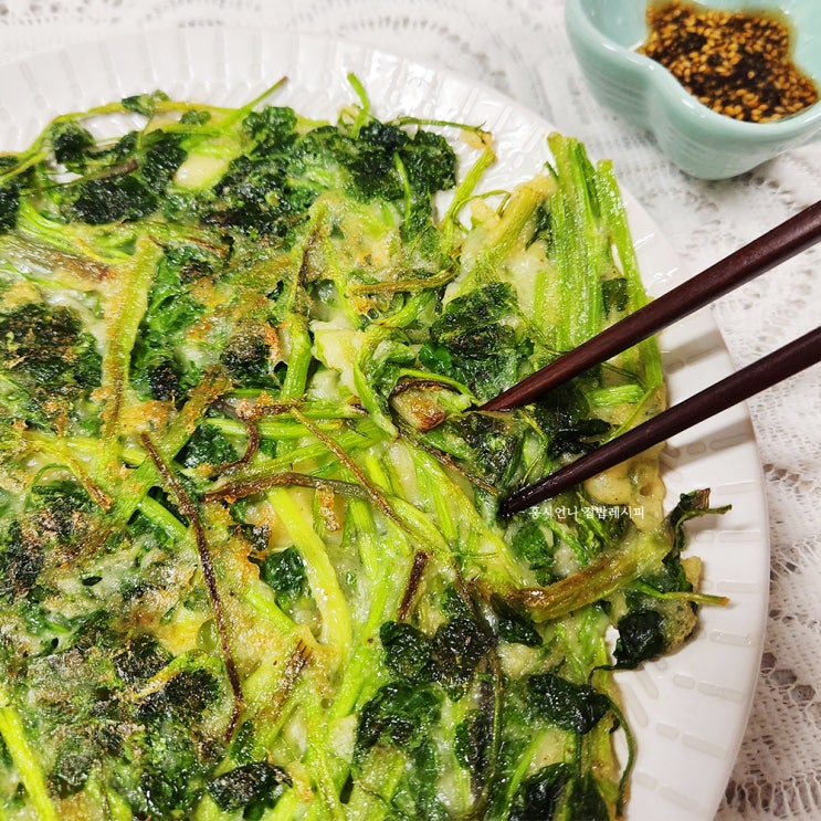 식어도 맛있는 초간단 새우 미나리전 만들기 쉬운 부침개 요리 레시피 미나리 제철 효능 손질