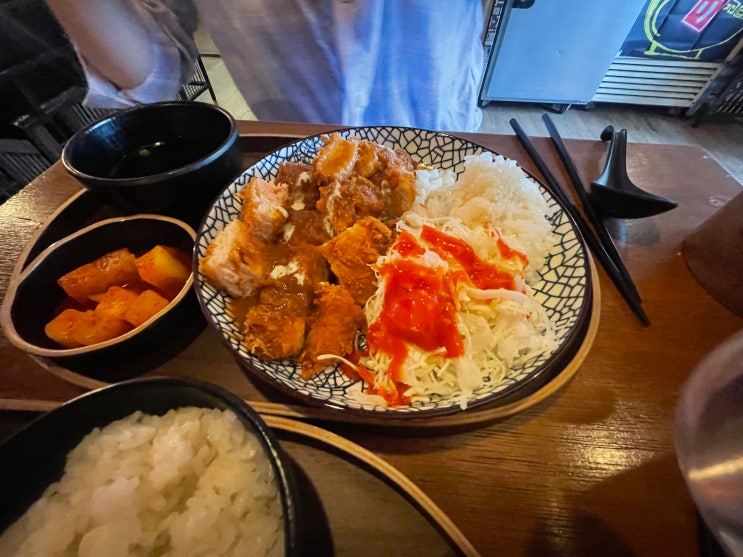  [성수 혼밥 추천] 신기루야에서 먹은 데미그라스돈까스와 소고기 카레우동 후기!