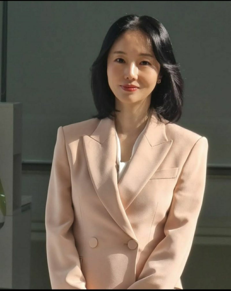 가수 겸 배우 이정현, 결혼 5주년 맞아 일상 공개 및 부부 케미 화제