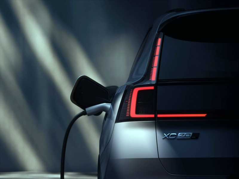볼보 XC70 충전 장면