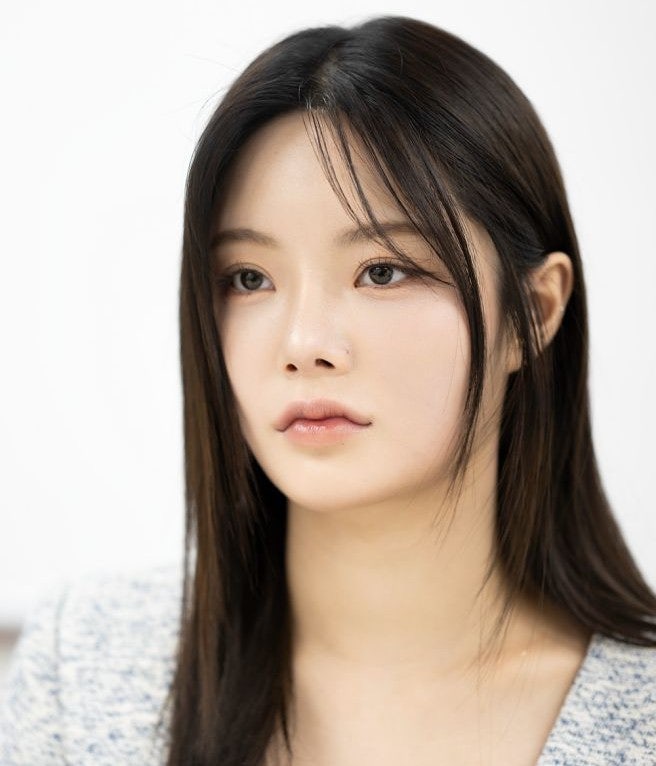 구토·환청·불면까지…<b>피프티피프티 키나</b>, 대질심문 후 건강... 