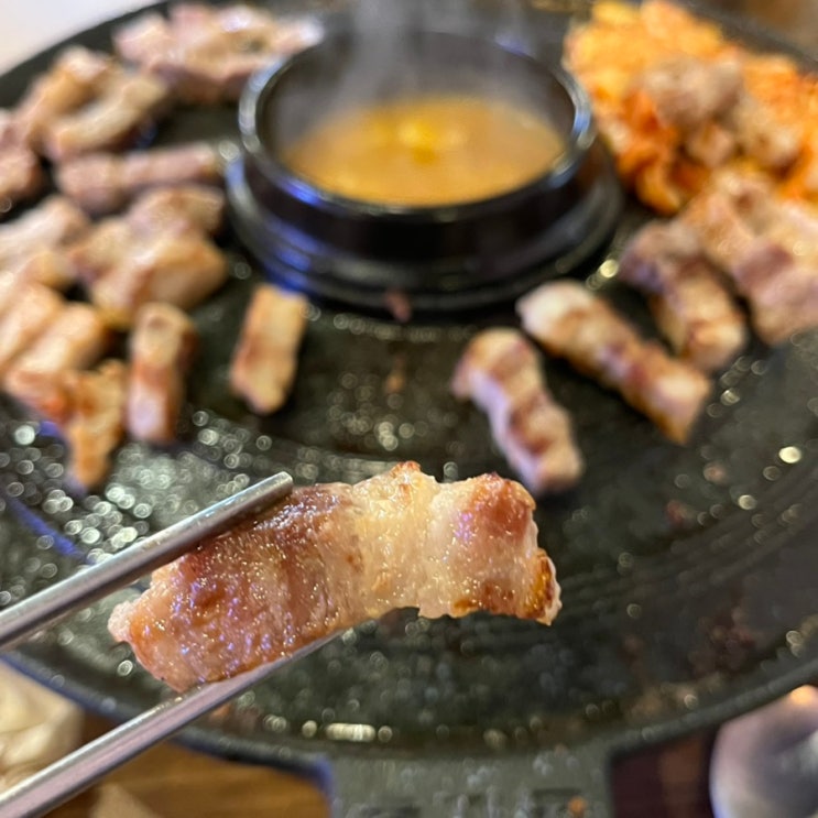 전주 효자동솥뚜껑 전주송천점/ 가성비 쵝오의 삼겹살 맛집 전주 효자동솥뚜껑 전주송천점/ 가성비 쵝오의 삼겹살 맛집