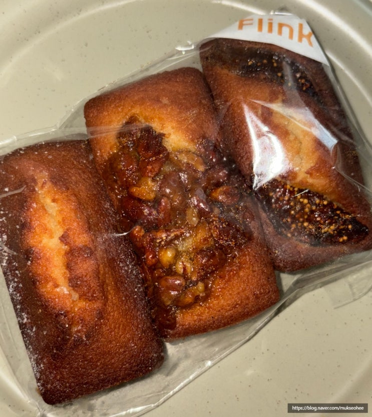  플링크 판교 카페 데이트 휘낭시에 퀸아망 베이커리 맛집