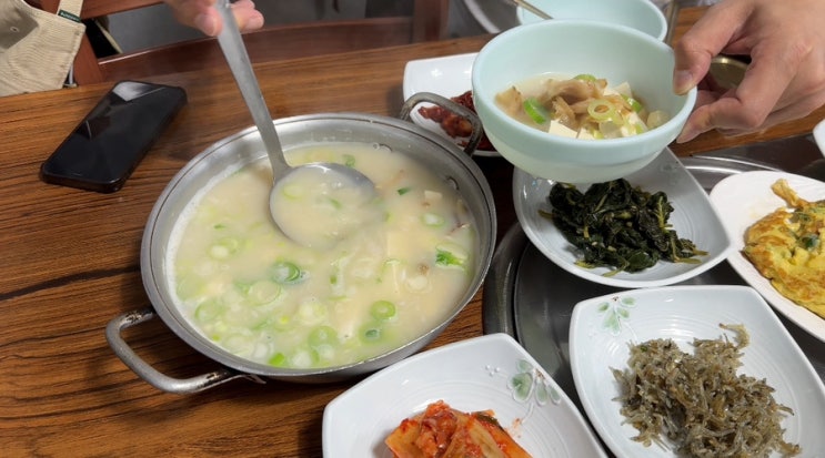  술 마신 다음 날은 대흥동으로 해장하러 가요! 단골손님이 더 많은 숨겨진 대전 맛집 동원 식당.