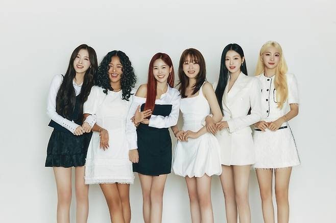 오마이걸 유아·아린 소속사 떠나...“팀 활동은 이어갈 것”