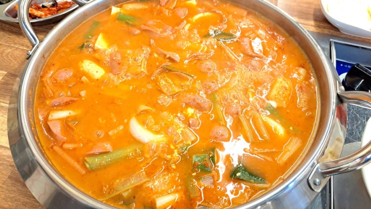 긴급 리얼후기 빽모씨가 지도한 오류동 맛집 병규네 부대찌개 먹어본 솔직후기 긴급 리얼후기 빽모씨가 지도한 오류동 맛집 병규네 부대찌개 먹어본 솔직후기
