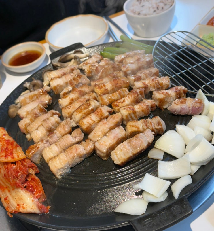  광교 경기대 맛집 훈돈가 삼겹살이 맛있는곳!
