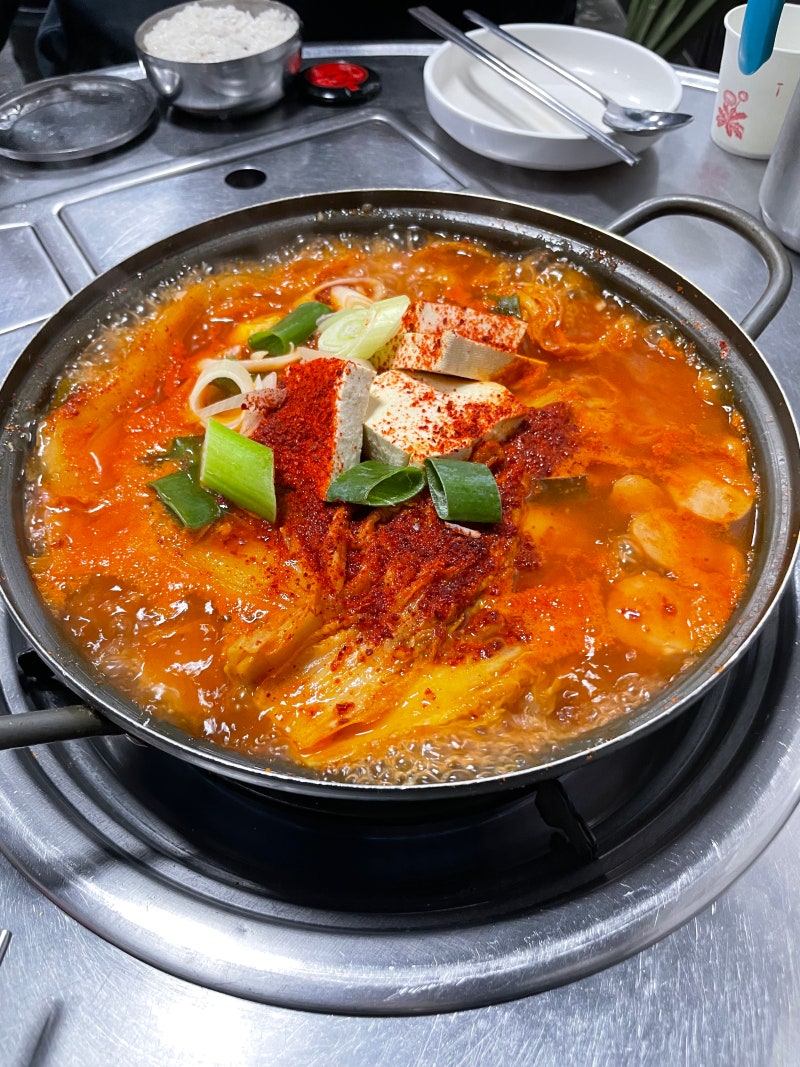 안산 원곡동 골목집 묵은지 찐하게 끓인 김치찌개 맛집