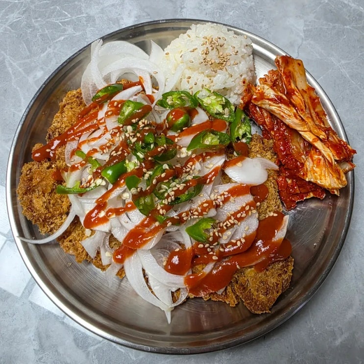  진심담은 왕돈까스 진심담육 진짜 푸짐하네요!